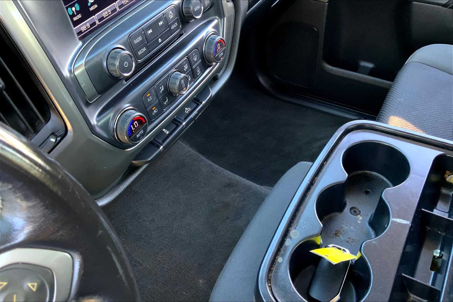 2018 Chevrolet Silverado 1500 LT photo 12