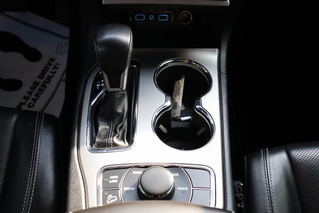 2021 Jeep Grand Cherokee Anniversary Edition photo 23