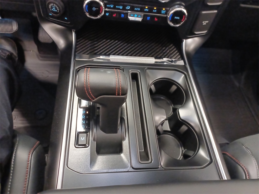 2025 Ford F-150 Raptor photo 28