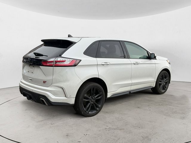 2022 Ford Edge ST photo 4
