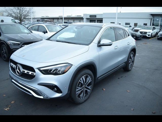 2025 Mercedes Benz GLA 250 4MATIC photo 3