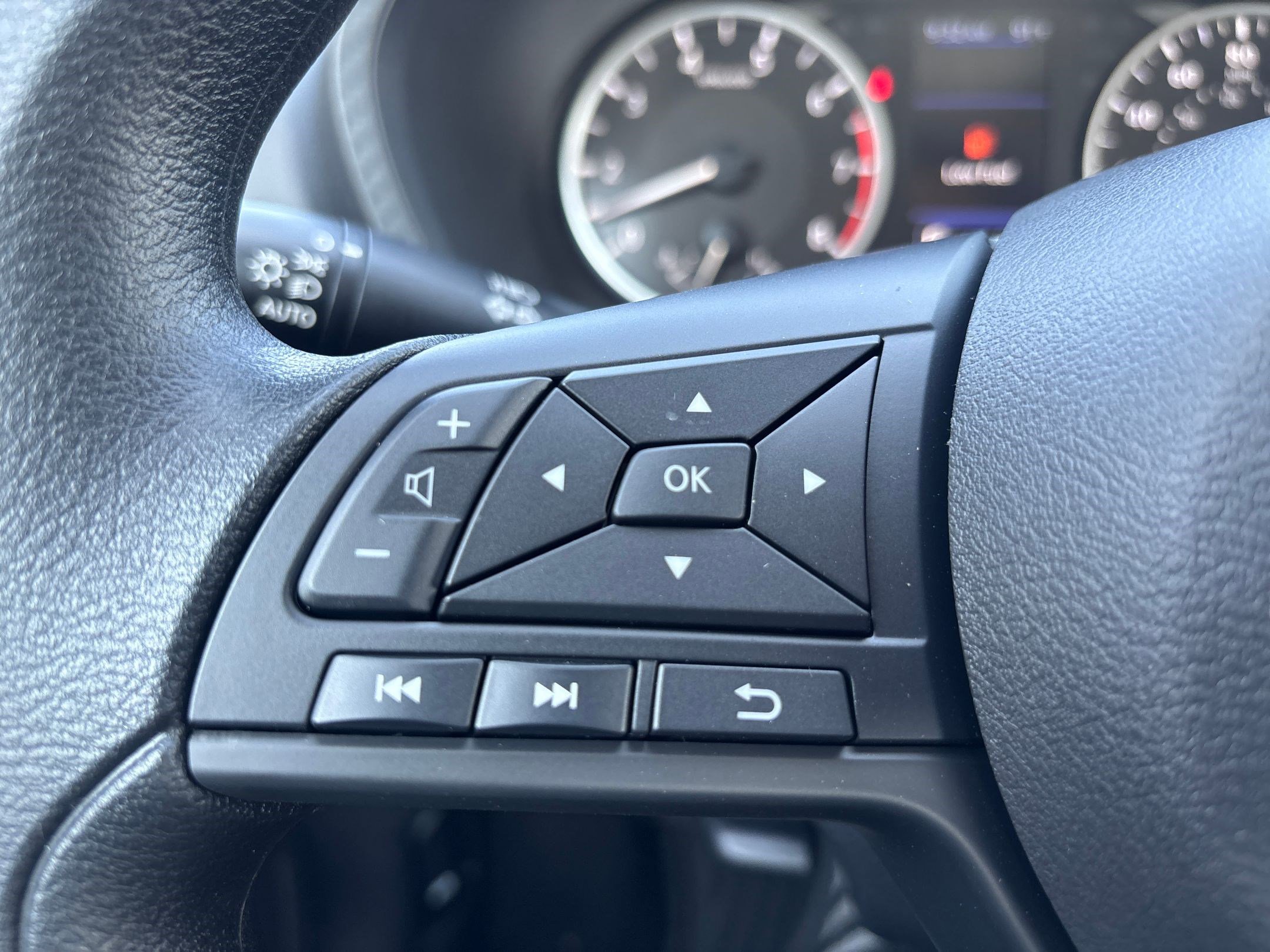 2025 Nissan Sentra S photo 15