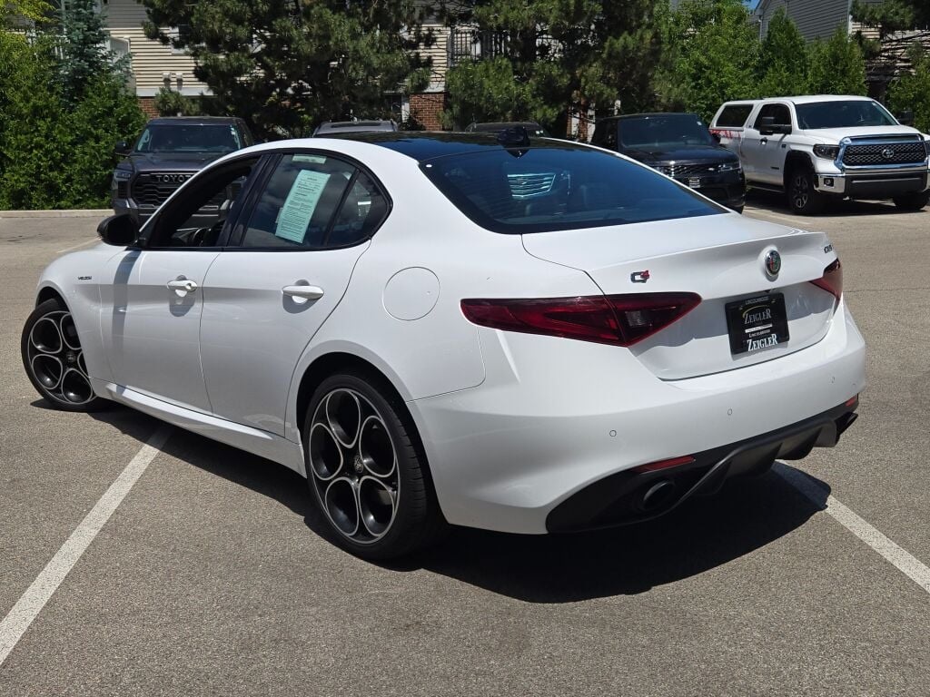 2023 Alfa Romeo Giulia Ti photo 12