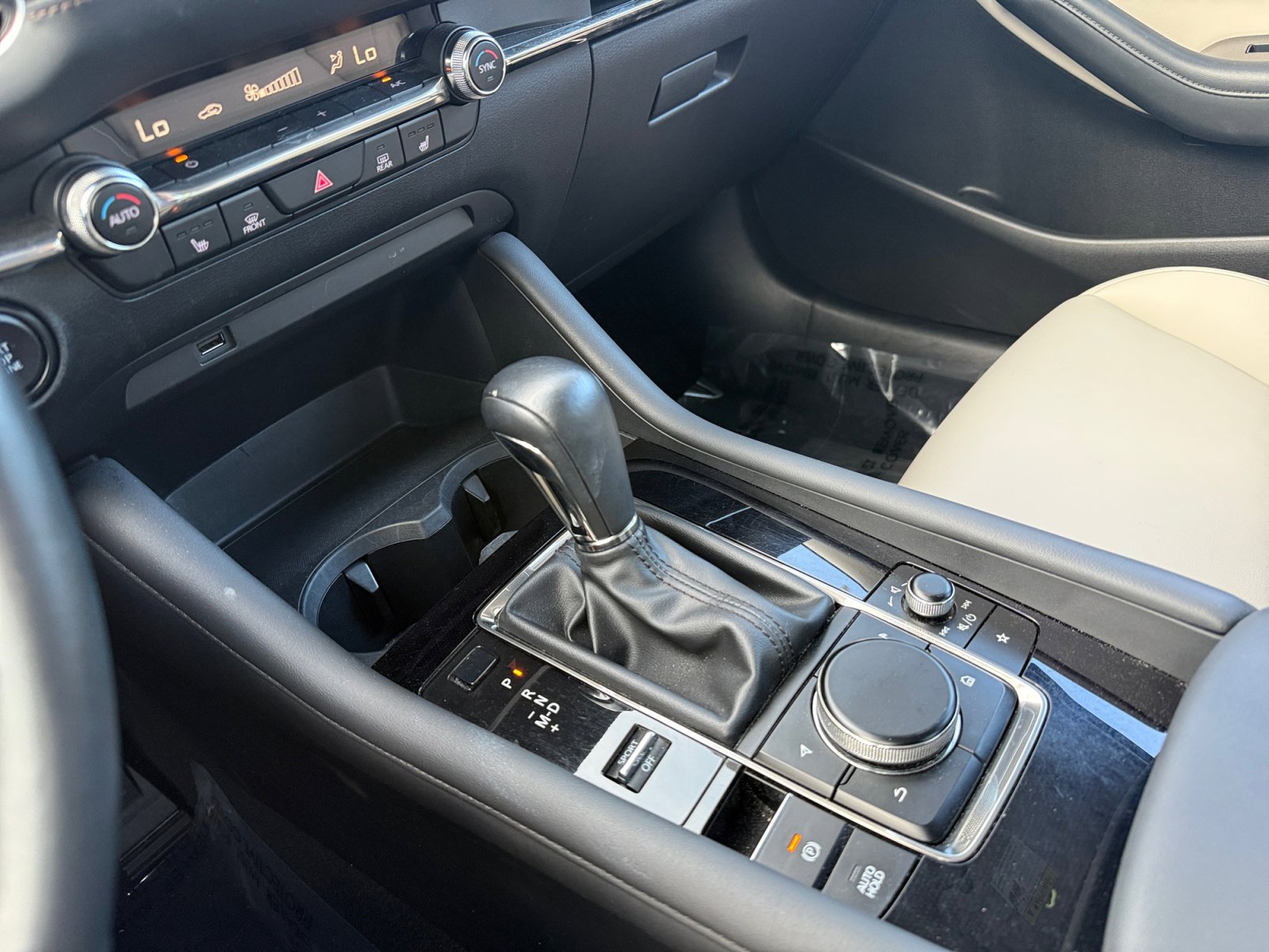 2020 Mazda Mazda3 Preferred photo 13