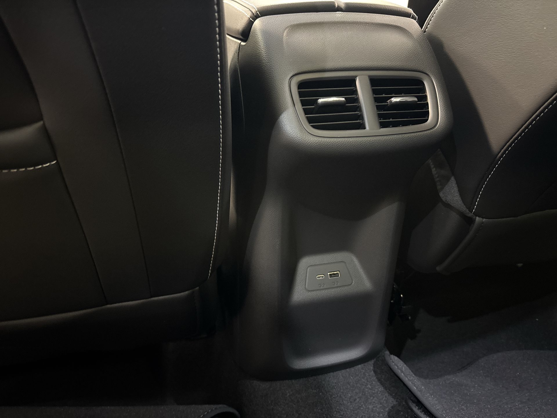 2025 Buick Envision Sport Touring photo 19