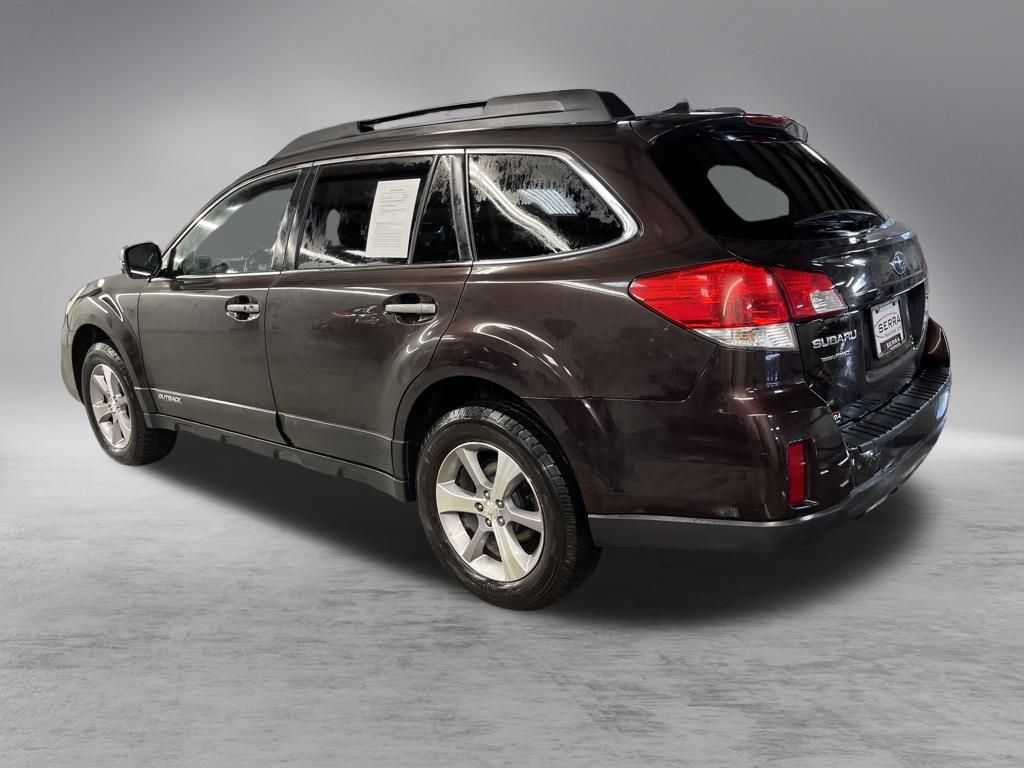 2013 Subaru Outback 2.5i photo 2