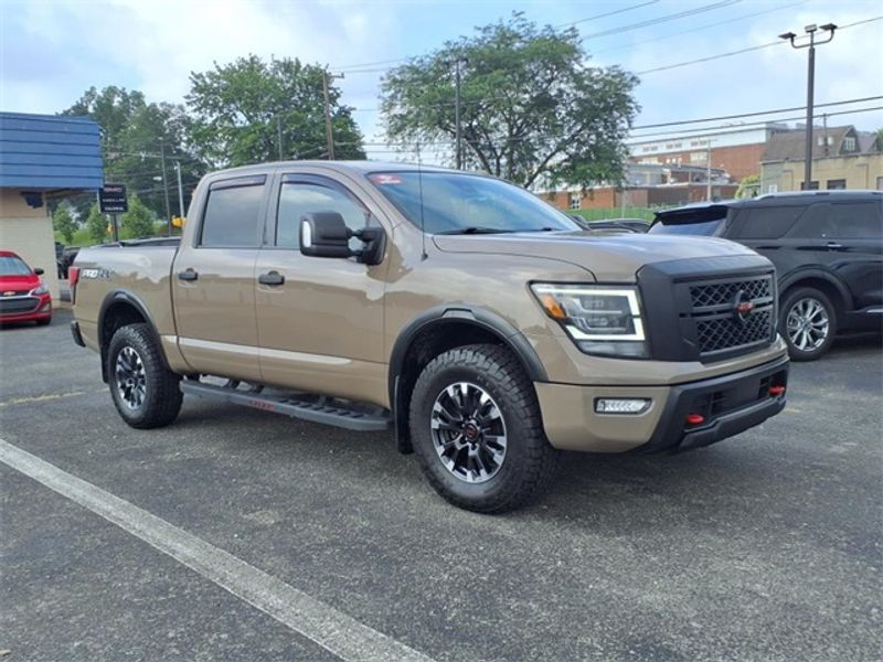 2021 Nissan Titan PRO-4X's photo