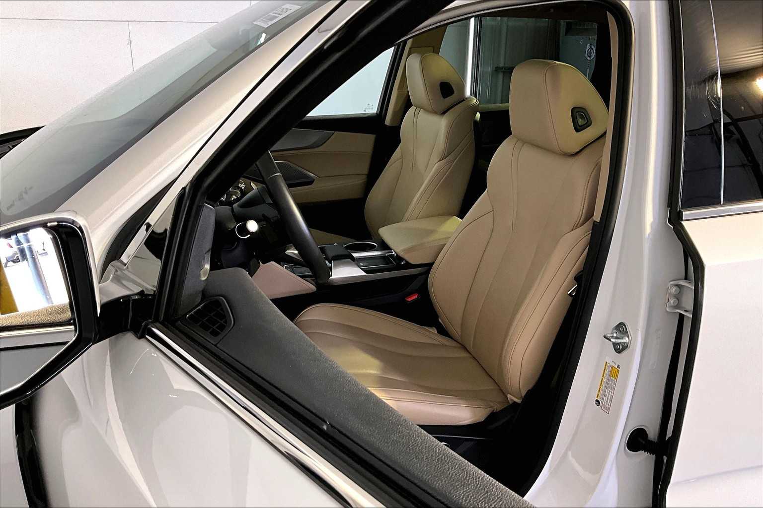 2023 Acura MDX SH-AWD photo 8