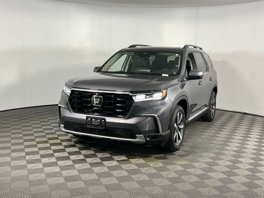 2025 Honda Pilot Touring photo 2