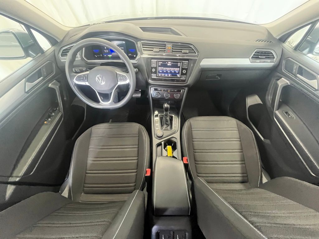 2022 Volkswagen Tiguan S photo 13