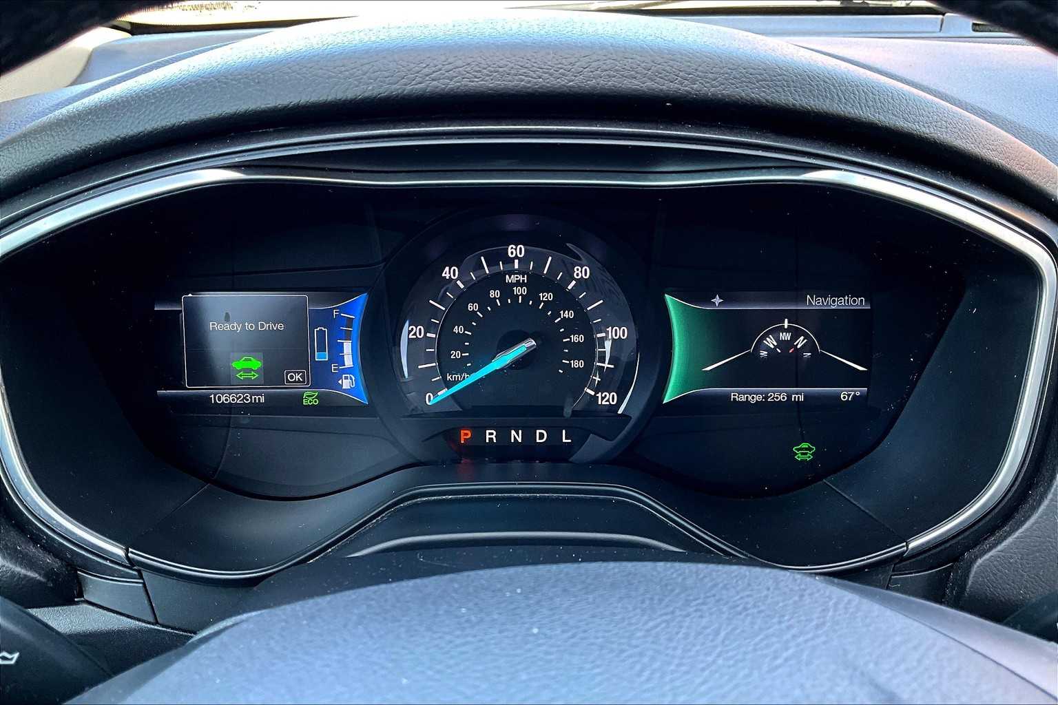 2019 Ford Fusion Hybrid Titanium photo 24
