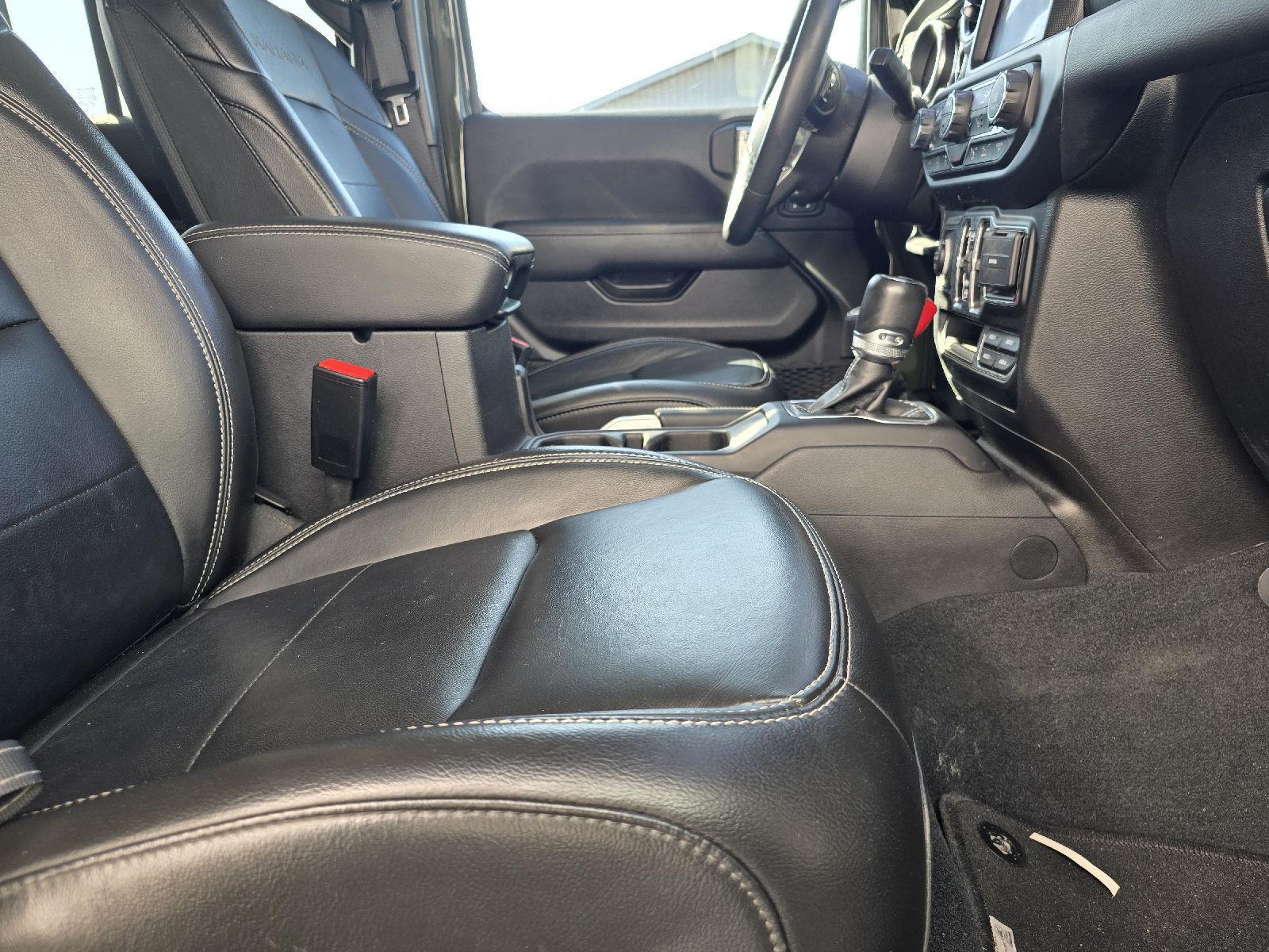 2022 Jeep Wrangler Unlimited Sahara photo 24