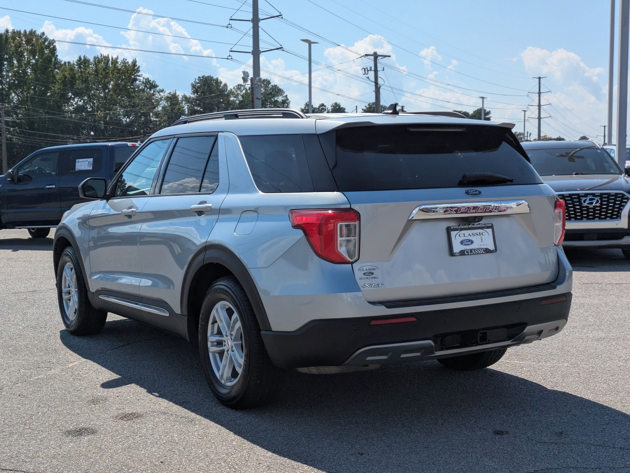 2022 Ford Explorer XLT photo 6