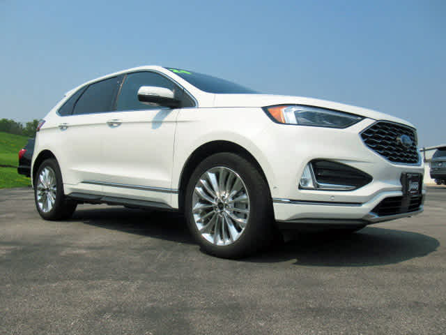 2024 Ford Edge Titanium photo 11
