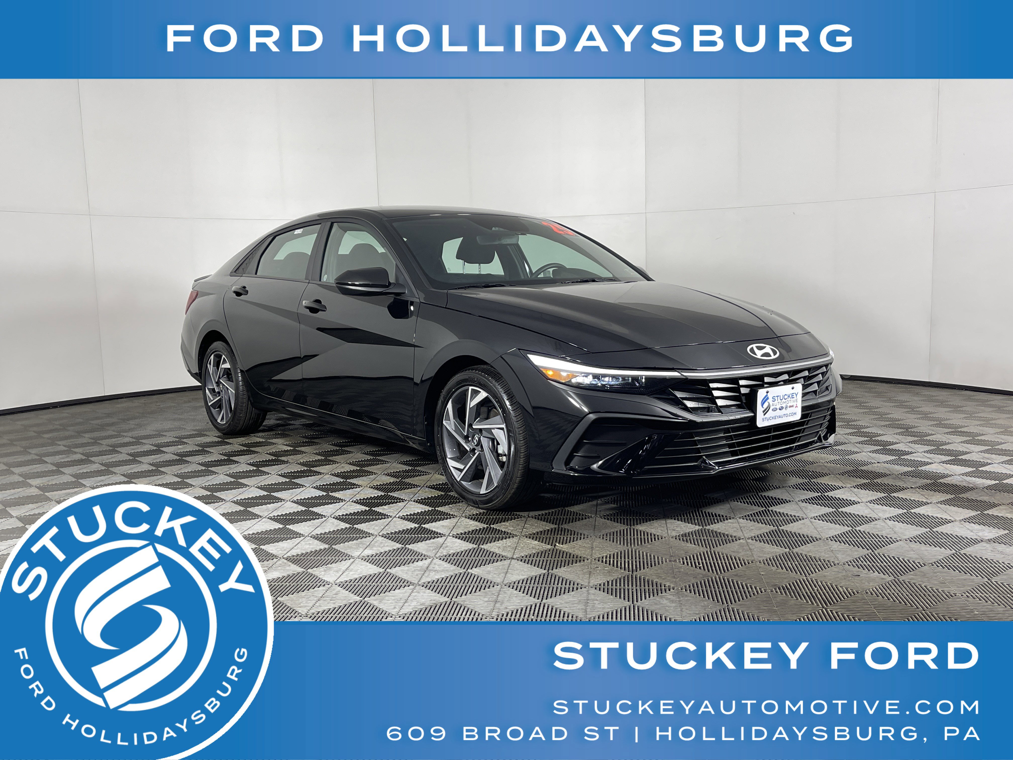 2025 Hyundai Elantra SEL's photo