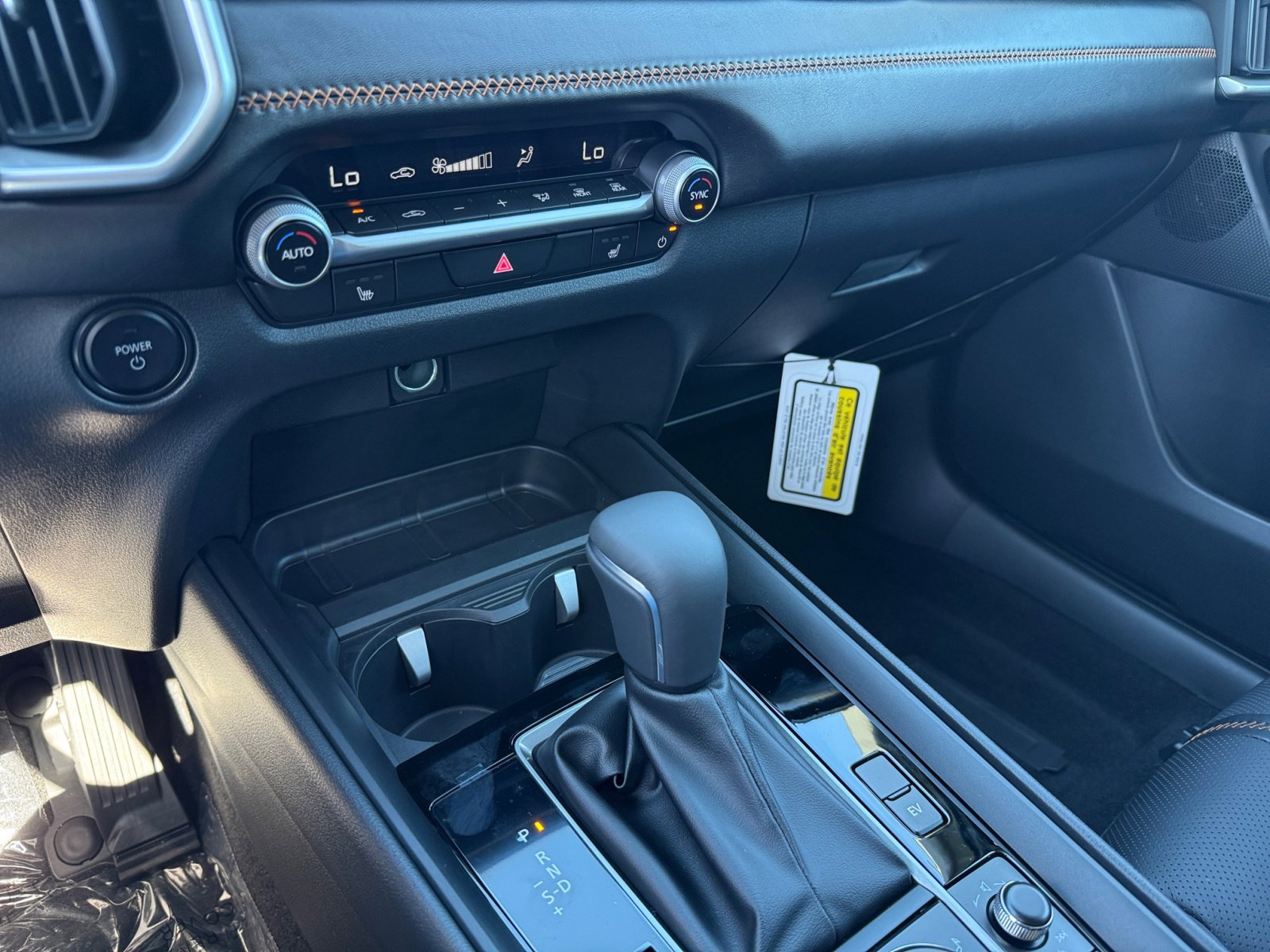 2025 Mazda CX-50 Premium photo 13