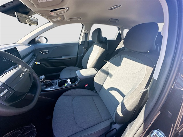 2025 Kia K4 LX photo 19