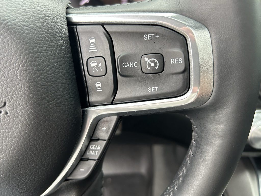 2024 Ram 1500 Laramie photo 17