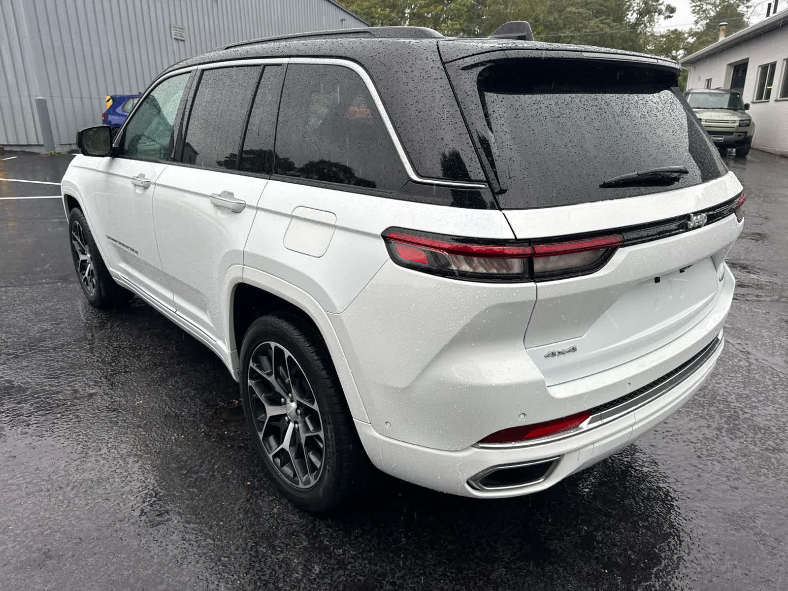 2024 Jeep Grand Cherokee Summit photo 6