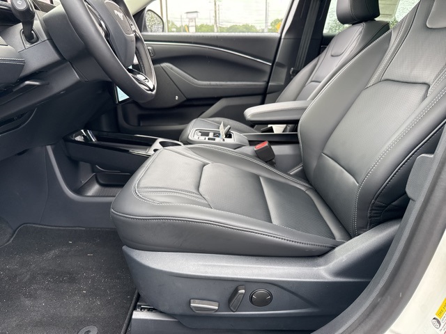 2025 Ford Mustang Mach-E Premium photo 26