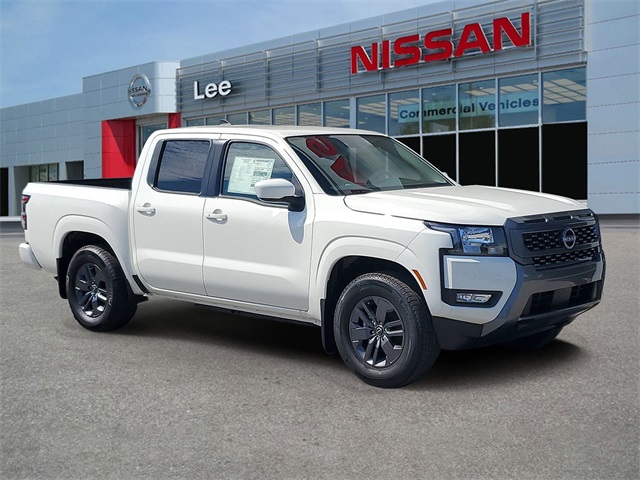 2025 Nissan Frontier SV's photo