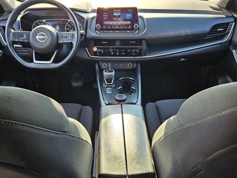 2023 Nissan Rogue S photo 8