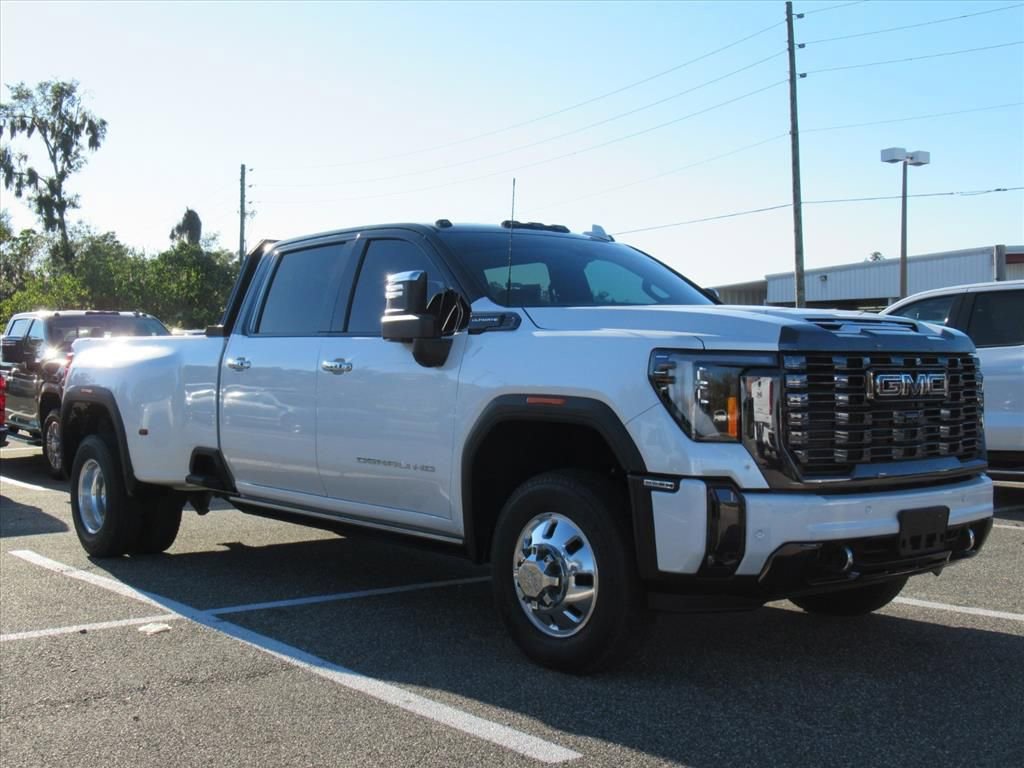 2024 GMC Sierra 3500HD Denali Ultimate's photo