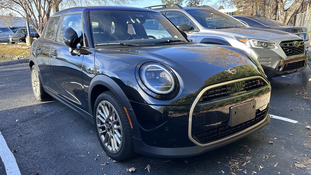 2025 MINI Hardtop 4 Door S's photo