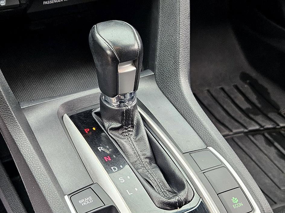 2016 Honda Civic Touring photo 24