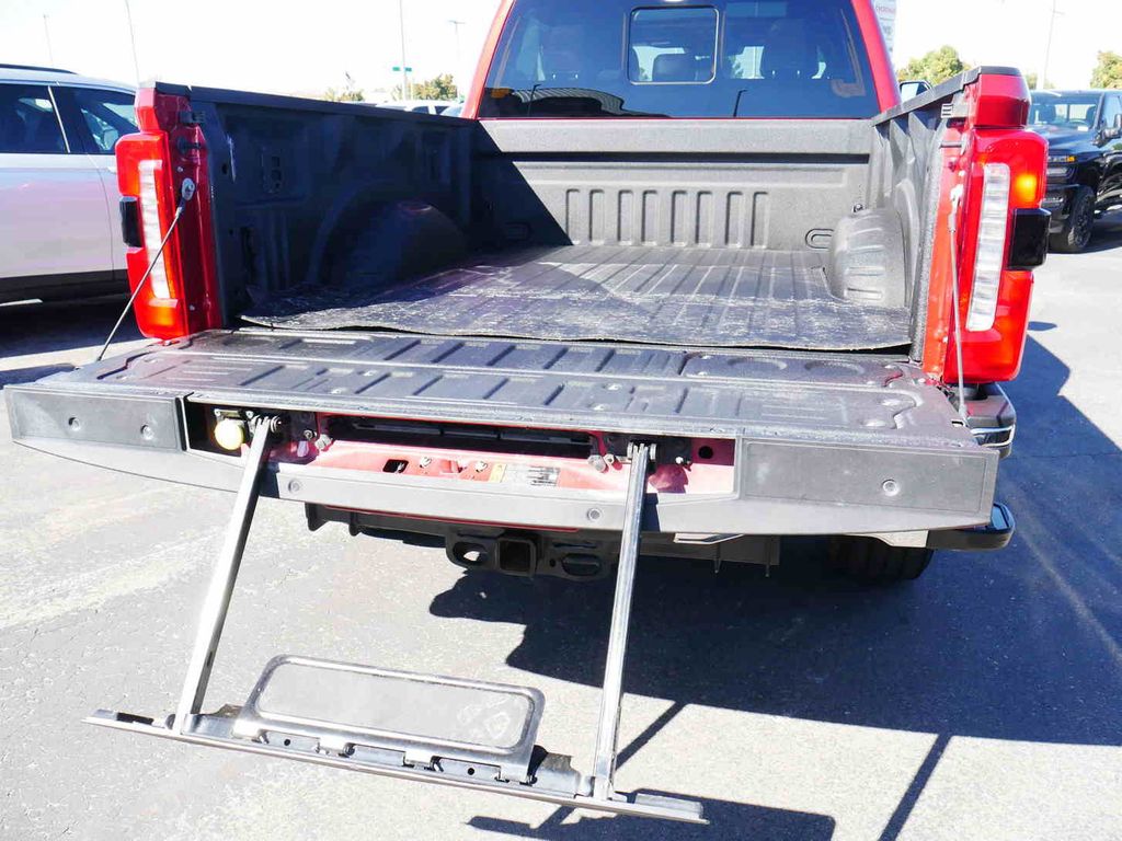 2024 Ford F-350 photo 8