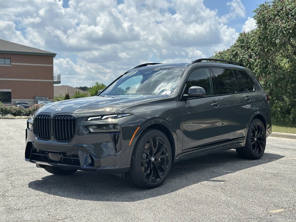 New 2026 Dravit Grey Metallic BMW xDrive40i image 3