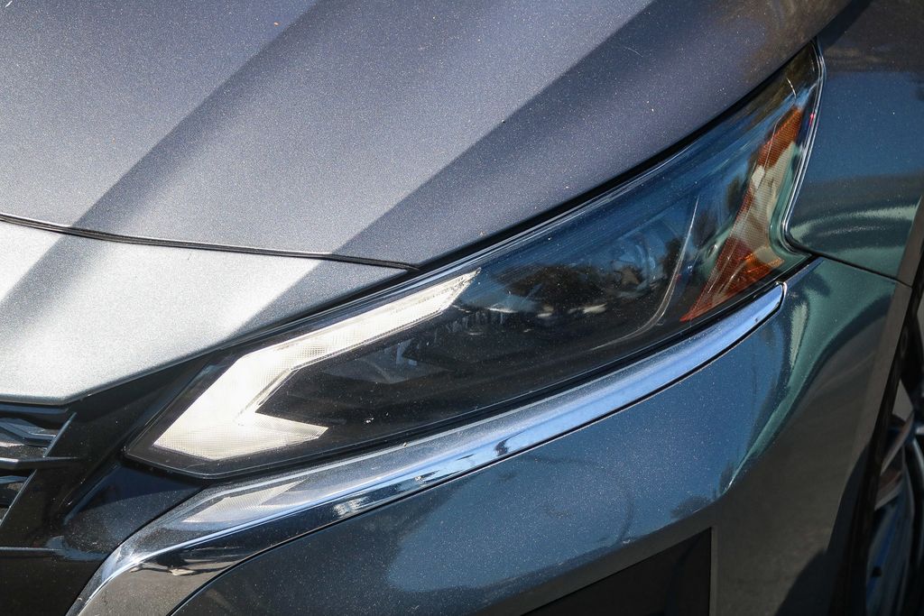 2023 Nissan Altima 2.5 SV photo 4