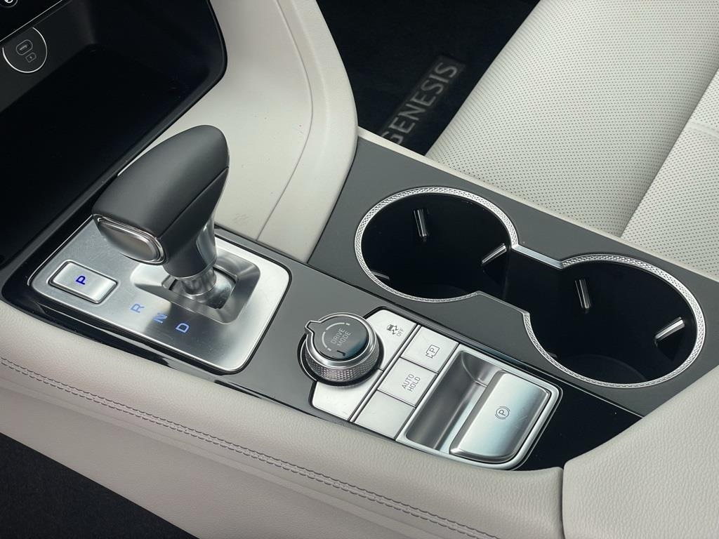2024 Genesis G70 2.5T Sport Prestige photo 21
