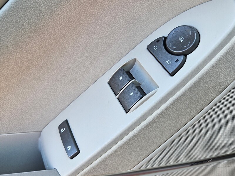 2012 Cadillac CTS Base photo 16
