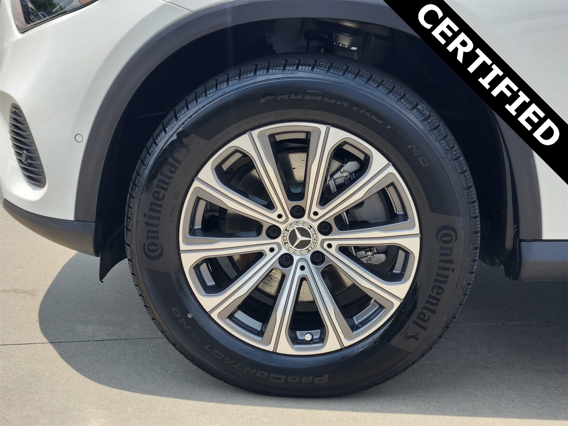 2025 Mercedes Benz GLC 300 4MATIC photo 5