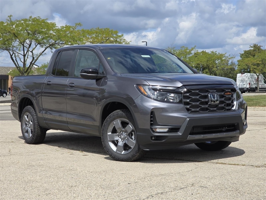 2025 Honda Ridgeline TrailSport photo 2
