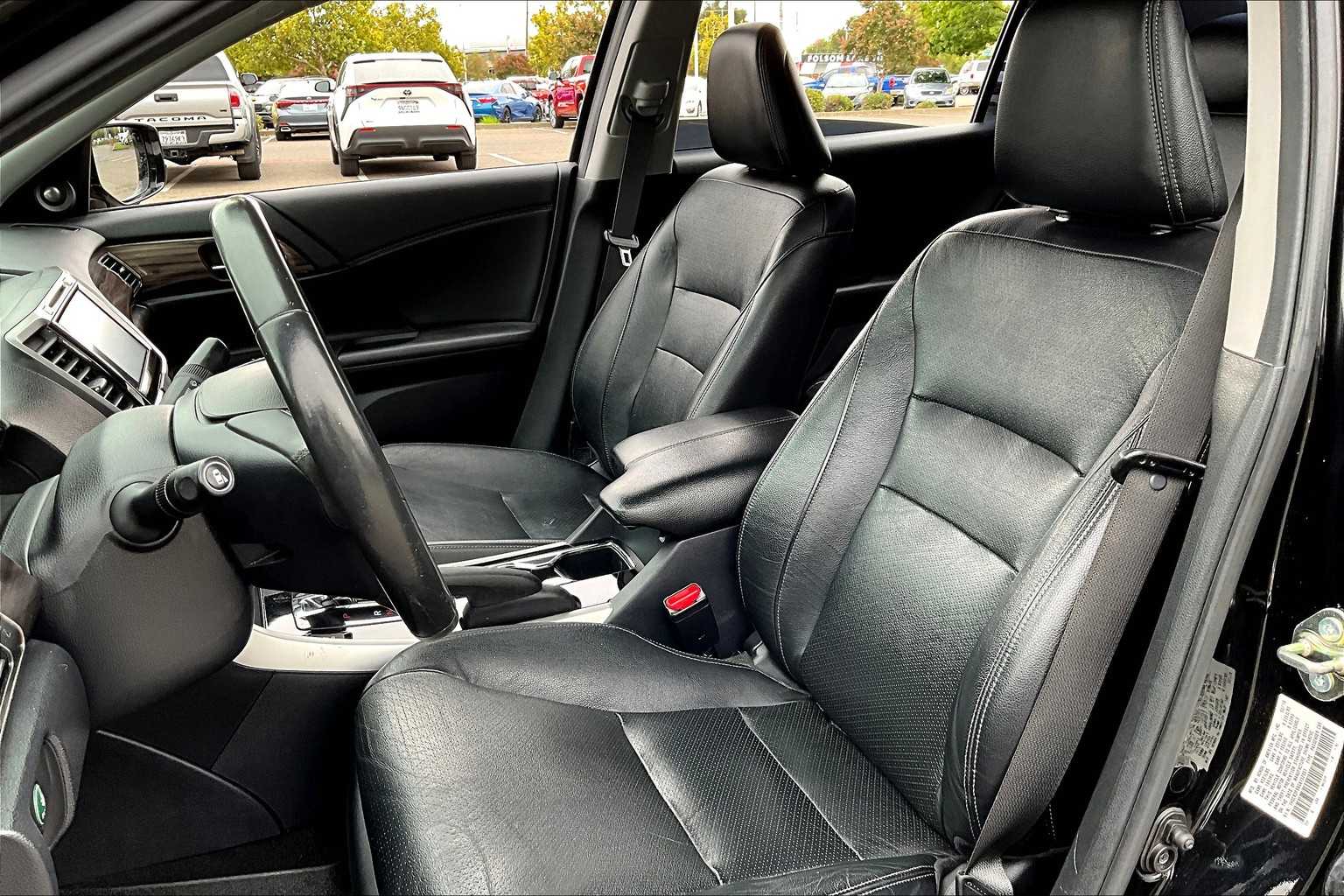 2016 Honda Accord EX-L photo 4
