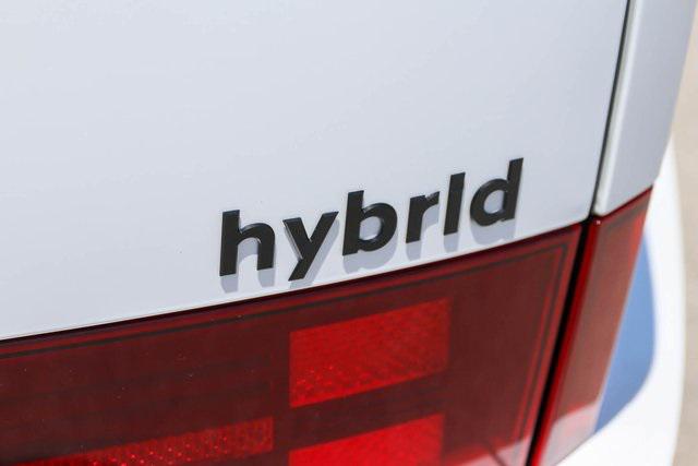 New 2025 White Hyundai Calligraphy image 6