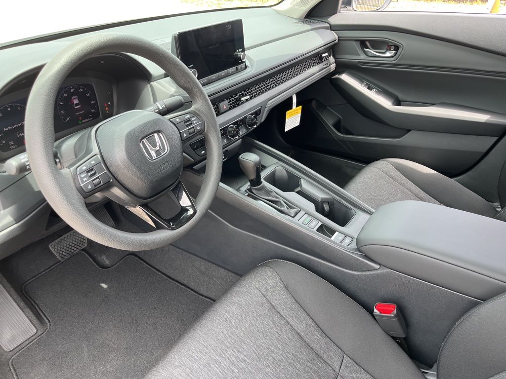 2025 Honda Accord SE photo 9