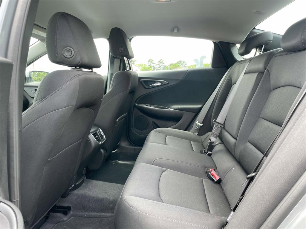 2025 Chevrolet Malibu 1LT photo 13