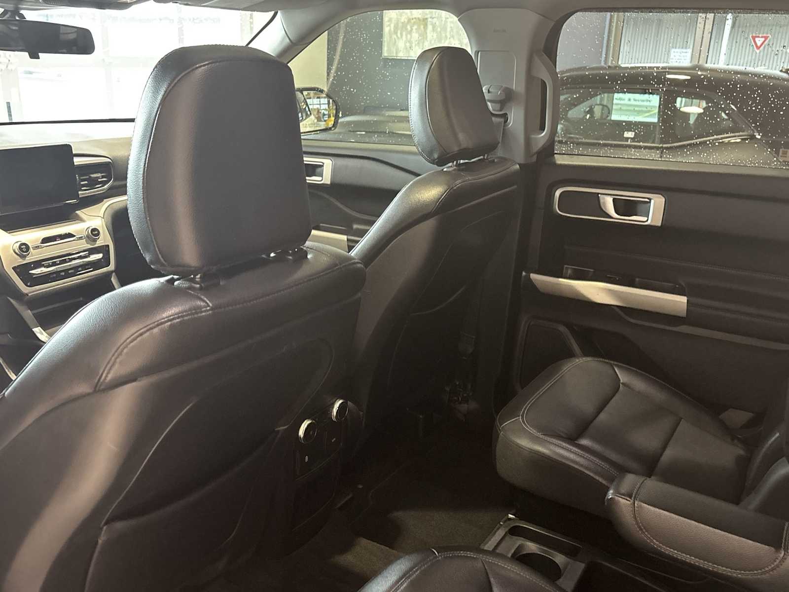 2020 Ford Explorer XLT photo 23