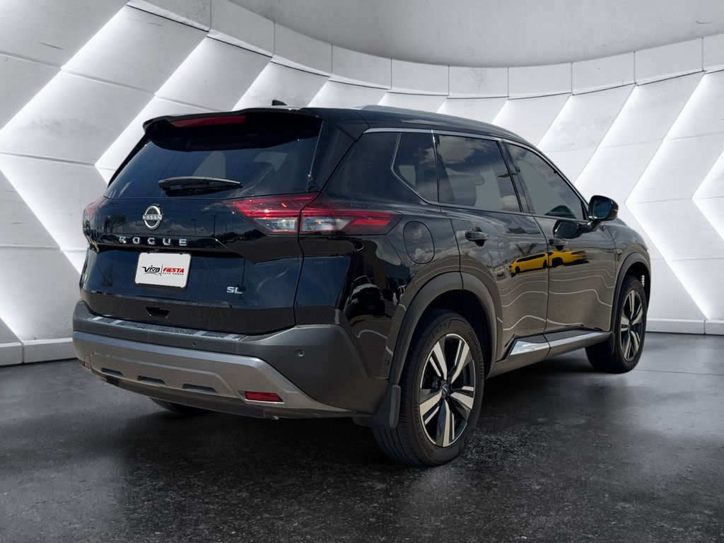 2023 Nissan Rogue SL photo 4