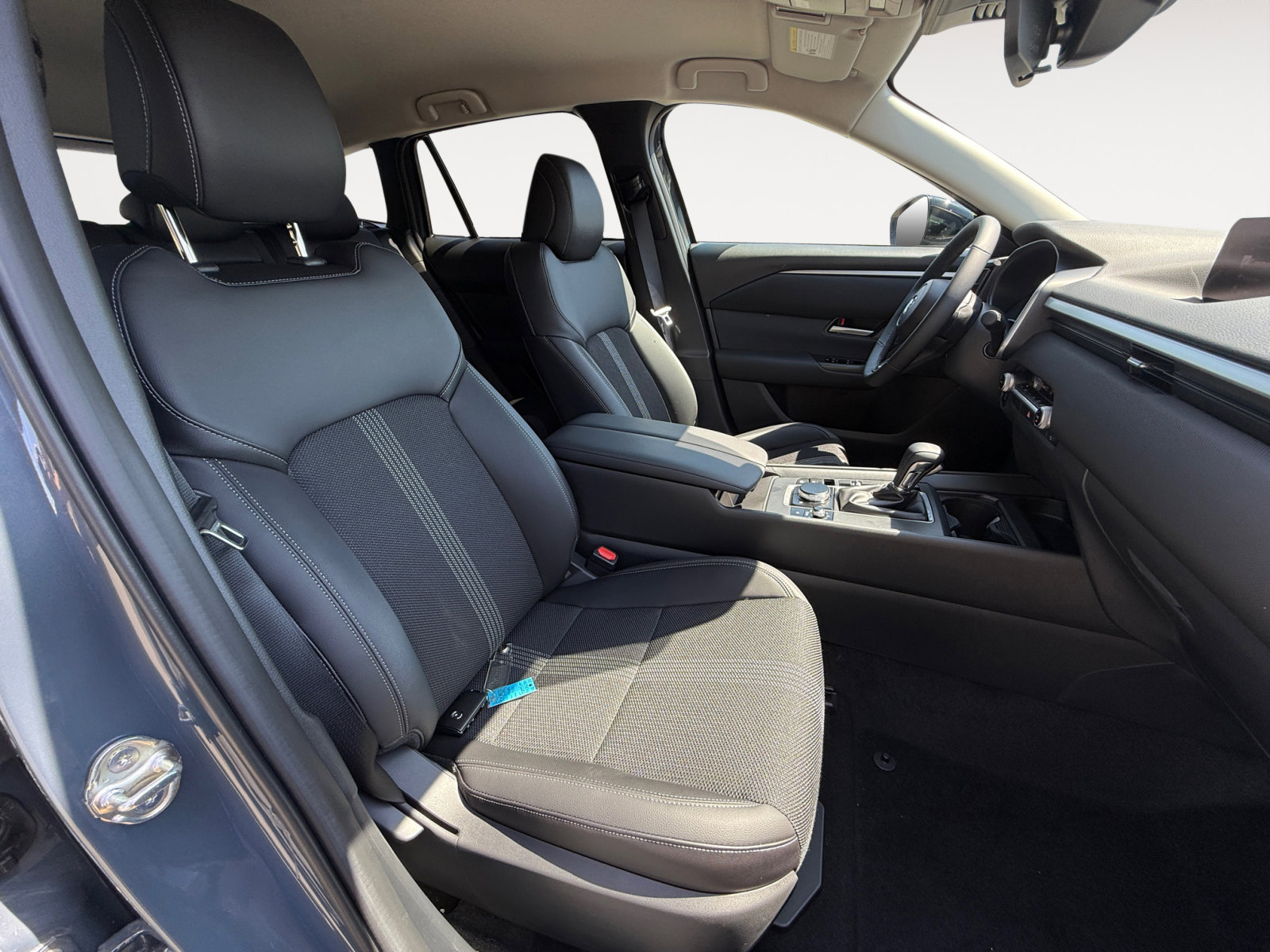 2025 Mazda CX-50 2.5 Select photo 19