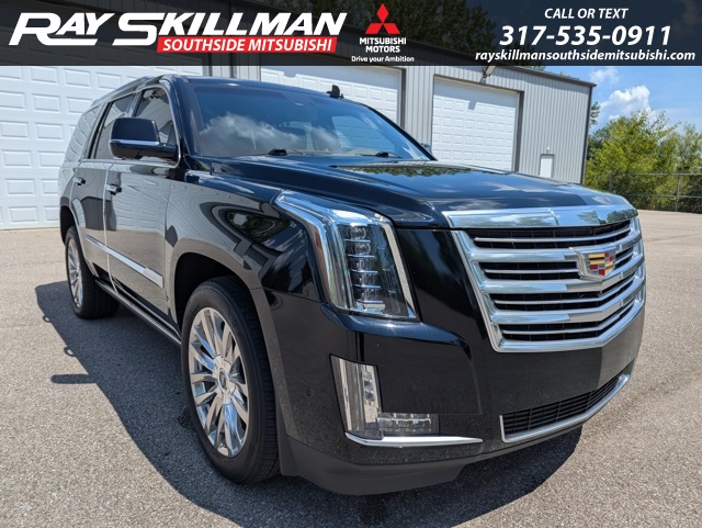 2017 Cadillac Escalade Platinum photo 2