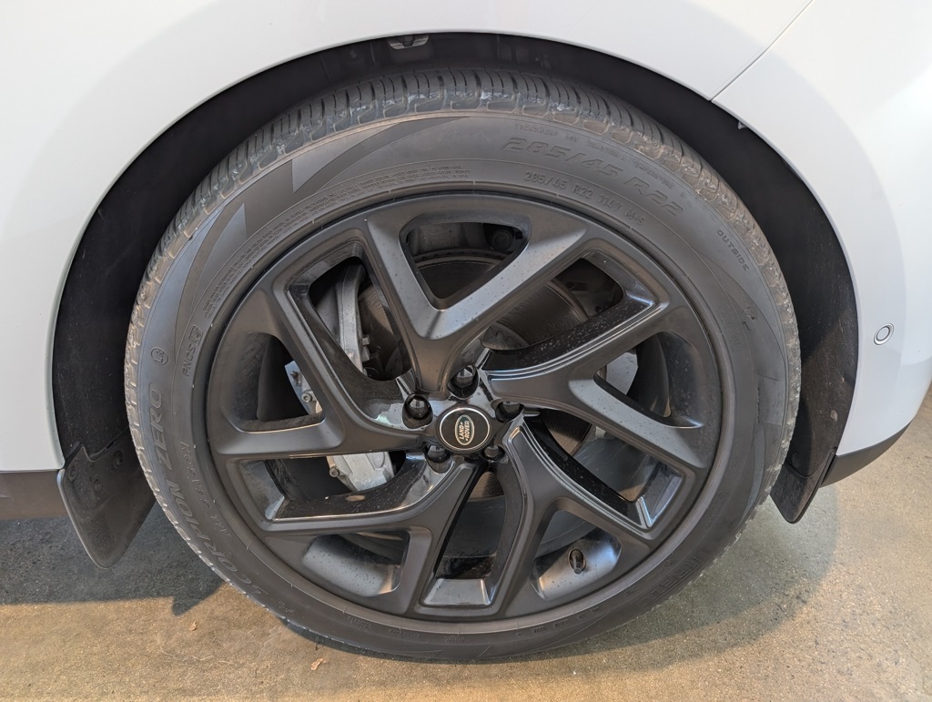2024 Land Rover Range Rover Sport SE photo 6