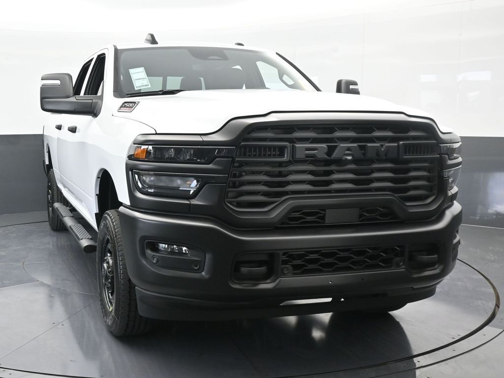 2025 Ram 2500 Tradesman photo 3