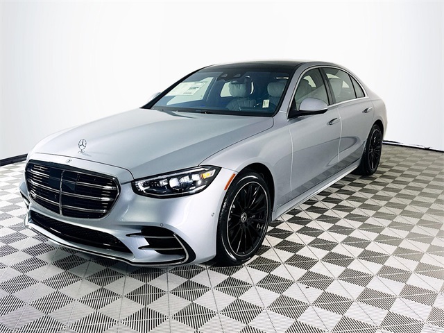 2026 Mercedes Benz S 580 4MATIC photo 3