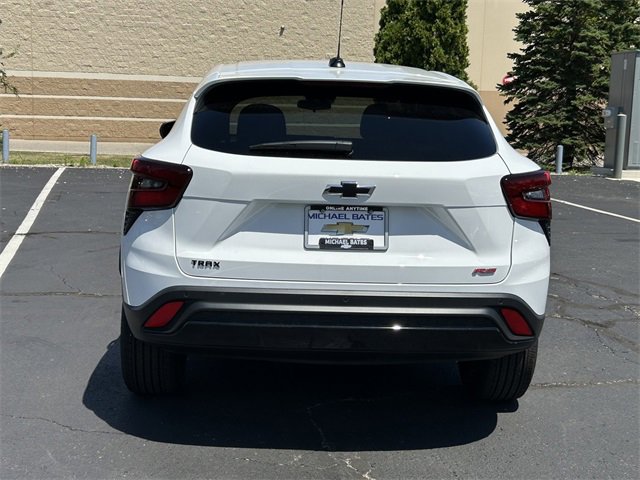 2025 Chevrolet Trax photo 4