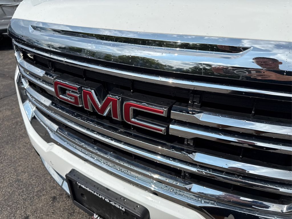 2023 Gmc Acadia SLE photo 13