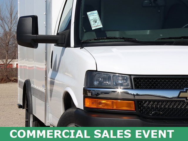2025 Chevrolet Express Cutaway 3500 photo 4